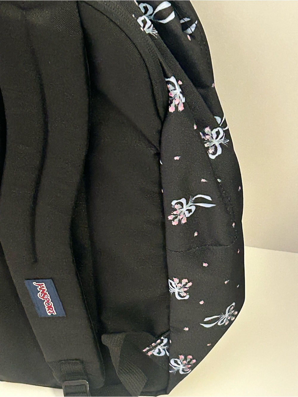 Jansport Big Student Cargo 17.5 backpack black with bows fits 15” laptop NWT - Picture 12 of 13